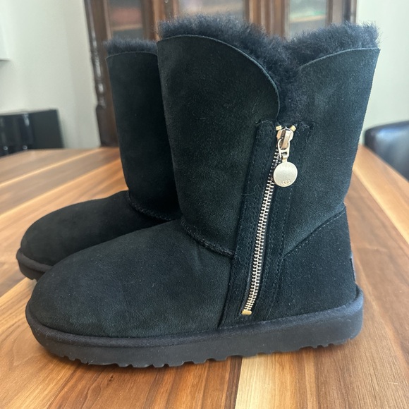 Black Short UGG Boots w/ Gold Side Zipper - Picture 1 of 8